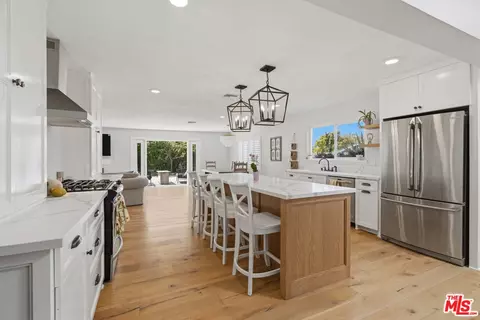 7022 Lofty Grove Dr, Rancho Palos Verdes, CA 90275