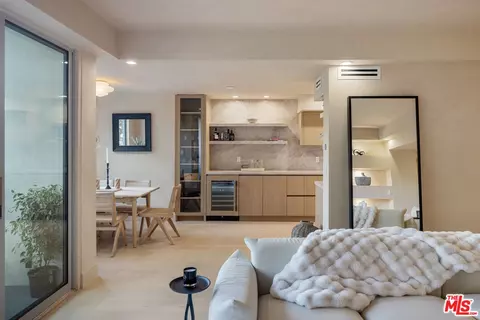 818 N Doheny Dr #205, West Hollywood, CA 90069