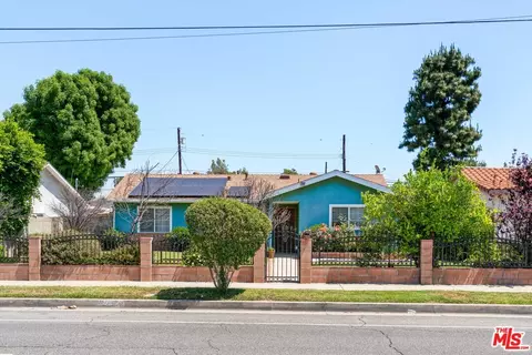 8716 Hayvenhurst Ave, North Hills, CA 91343