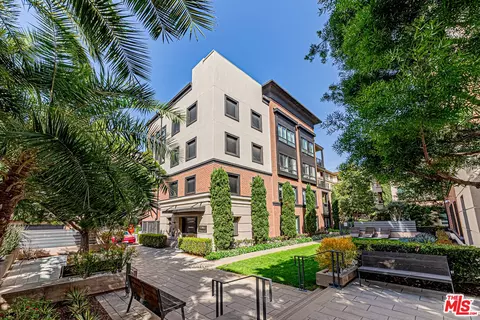 12883 Runway Rd #2, Playa Vista, CA 90094