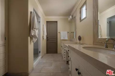 Bath - 1475 E Mountain Dr, Santa Barbara, CA 93108 photo 4 of 4