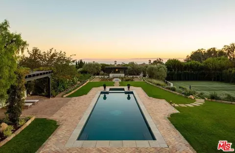 Exterior - 1475 E Mountain Dr, Santa Barbara, CA 93108 photo 6 of 9