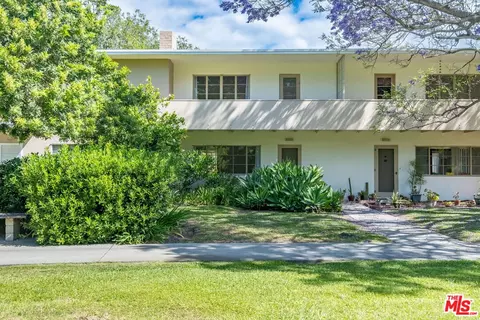 5467 Village Grn, Los Angeles, CA 90016