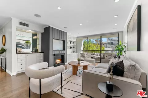906 N Doheny Dr #311, West Hollywood, CA 90069