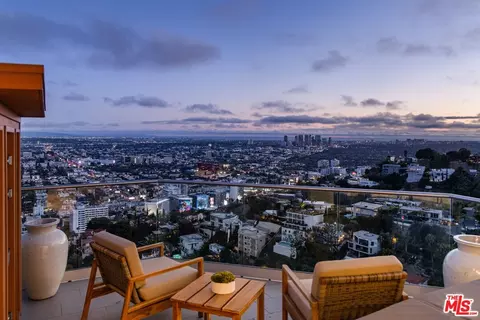 8572 Hillside Ave, West Hollywood, CA 90069