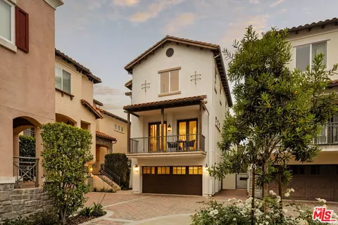 5736 S Celedon Crk, Playa Vista, CA 90094