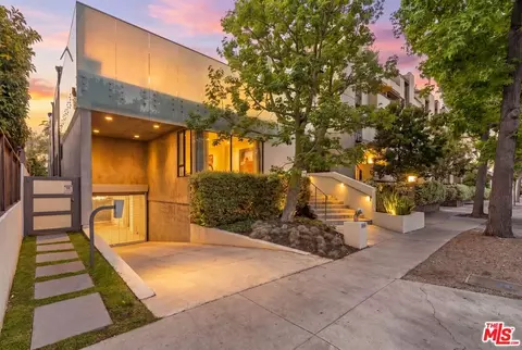 732 Huntley Dr #A, West Hollywood, CA 90069