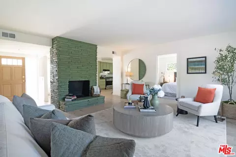 6627 Lennox Ave, Van Nuys, CA 91405