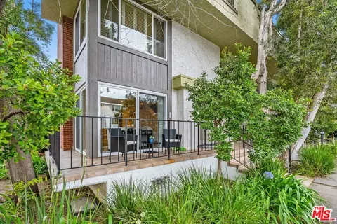 904 5th St #1, Santa Monica, CA 90403