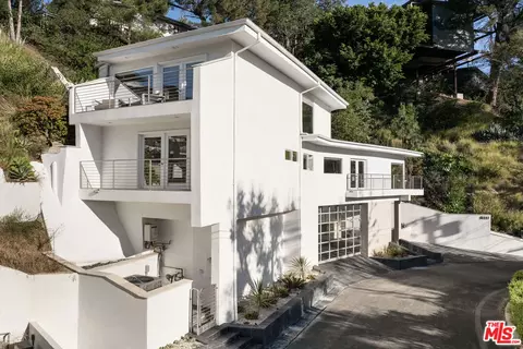 3111 Belden Dr, Los Angeles, CA 90068