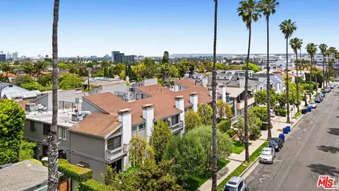 1015 21st St #B, Santa Monica, CA 90403