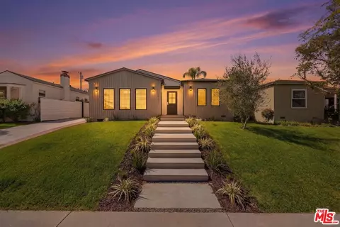 7907 Vicksburg Ave, Los Angeles, CA 90045