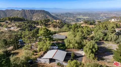 14677 Yerba Buena Rd, Malibu, CA 90265