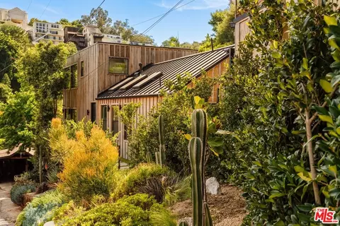 8550 Ridpath Dr, Los Angeles, CA 90046