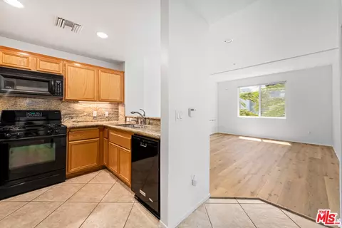13200 Pacific Prome Prome #322, Playa Vista, CA 90094