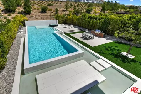 20779 W Liana Ct, Porter Ranch, CA 91326