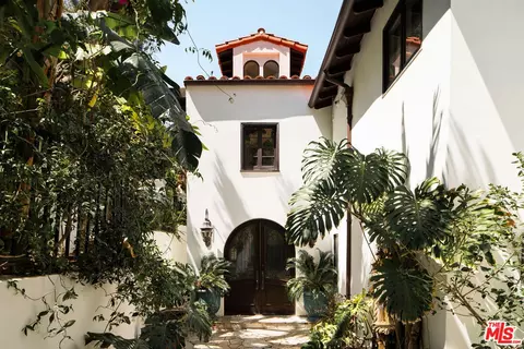 2225 Malaga Rd, Los Angeles, CA 90068