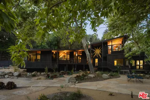 930 Andante Rd, Santa Barbara, CA 93105