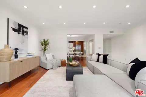 11749 Goshen Ave #401, Los Angeles, CA 90049