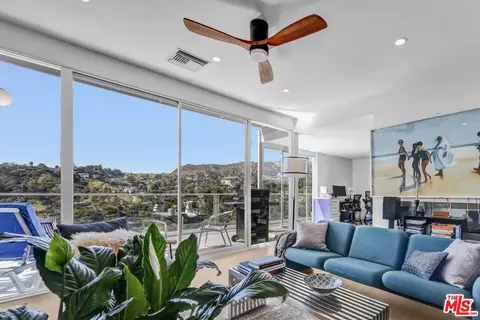 2735 Hollyridge Dr, Los Angeles, CA 90068