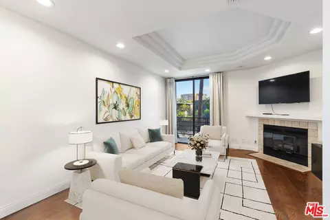 2500 Abbot Kinney Blvd #3, Venice, CA 90291