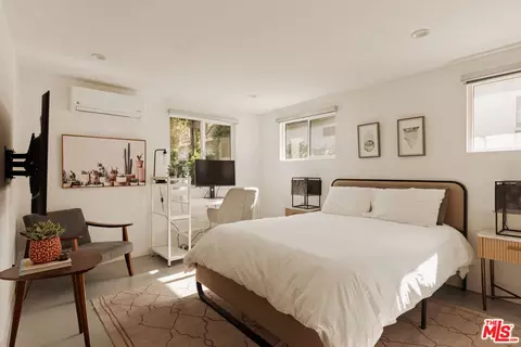 Bedroom - 6448 Peach Ave, Van Nuys, CA 91406 photo 5 of 6