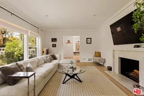 Living - 6448 Peach Ave, Van Nuys, CA 91406 photo 2 of 2