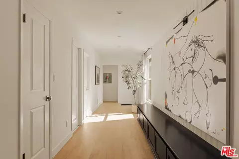 Entry Way - 6448 Peach Ave, Van Nuys, CA 91406 photo 2 of 2