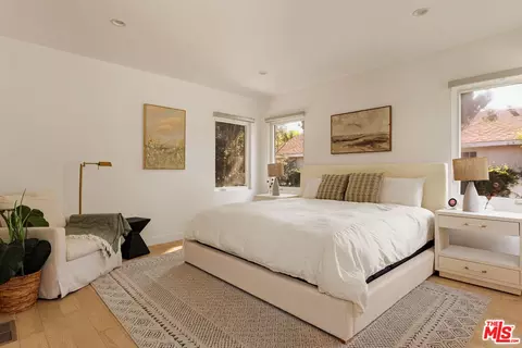 Bedroom - 6448 Peach Ave, Van Nuys, CA 91406 photo 2 of 6
