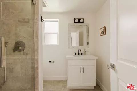 Bath - 6448 Peach Ave, Van Nuys, CA 91406 photo 3 of 3