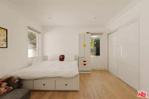 Bedroom - 6448 Peach Ave, Van Nuys, CA 91406 photo 6 of 6