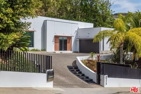 9229 Robin Dr, Los Angeles, CA 90069