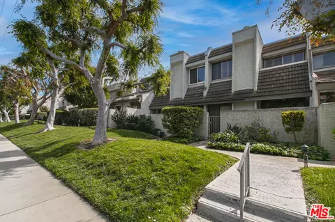 11868 Moorpark St #D, Studio City, CA 91604