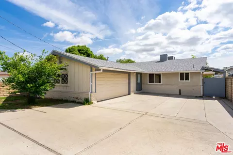 25056 Wiley Canyon Rd, Newhall, CA 91321