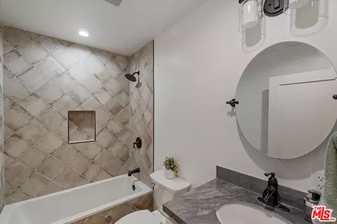 937 E 222nd St, Carson, CA 90745 photo 12