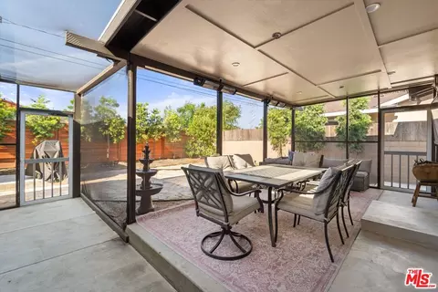 937 E 222nd St, Carson, CA 90745 photo 4
