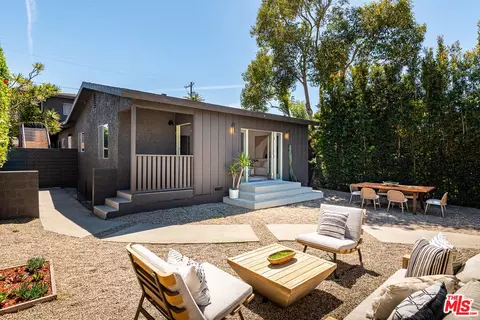 830 Palms Blvd, Venice, CA 90291