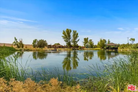 View/Area - 12055 Munsey Rd, Cantil, CA 93519 photo 1 of 4