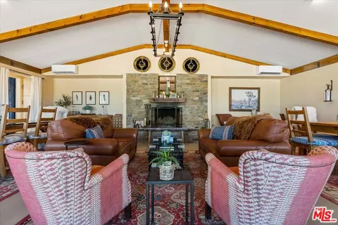 Living - 12055 Munsey Rd, Cantil, CA 93519 photo 1 of 2