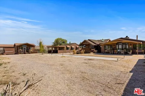 Exterior - 12055 Munsey Rd, Cantil, CA 93519 photo 1 of 7