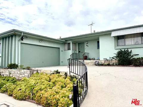 4719 Don Zarembo Dr, Los Angeles, CA 90008