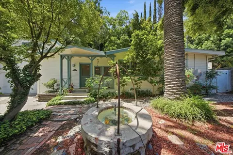 1551 N Beverly Glen Blvd, Los Angeles, CA 90077