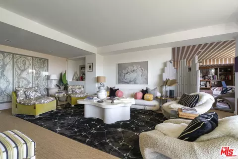 818 N Doheny Dr #302, West Hollywood, CA 90069