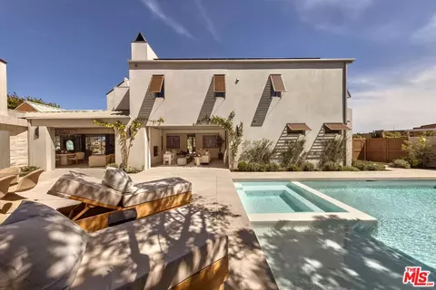 1399 Galaxy Dr, Newport Beach, CA 92660