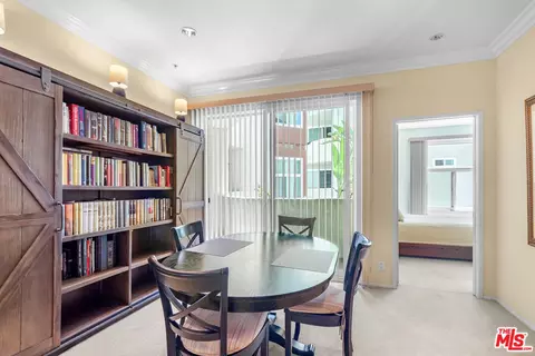 620 S Gramercy Pl #222, Los Angeles, CA 90005