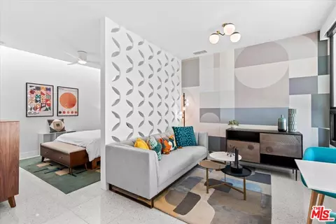 426 N Hermosa Dr, Palm Springs, CA 92262
