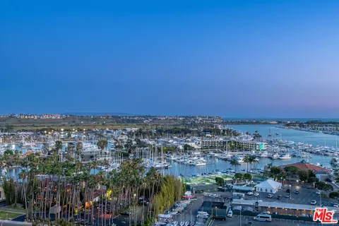 13700 Marina Pointe Dr #1629, Marina Del Rey, CA 90292