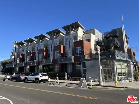 1912 Broadway #107, Santa Monica, CA 90404