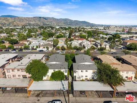 View/Area - 7253 Vineland Ave, Sun Valley, CA 91352 photo 5 of 9