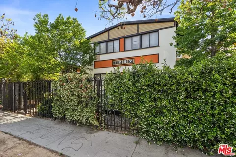 Exterior - 7253 Vineland Ave, Sun Valley, CA 91352 photo 3 of 6